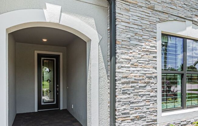 Stylish Seasonal Retreat in WildBlue – Luxury Living in a Premier Gated Community!
