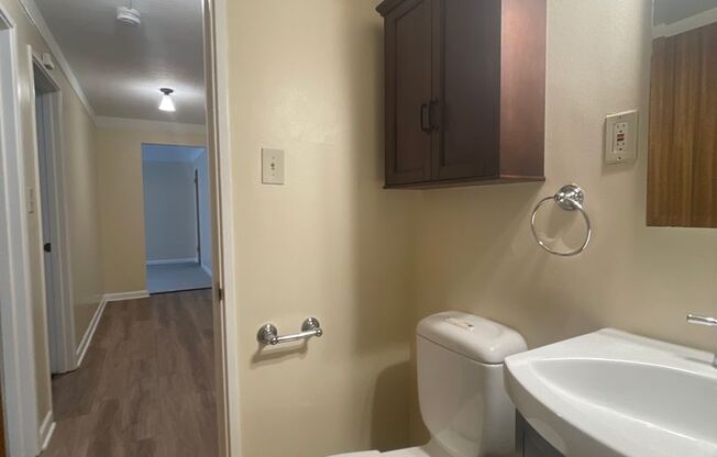 2 beds, 1 bath, 908 sqft, $1,495, Unit 108