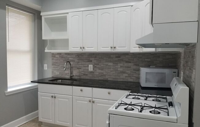 Baltimore - 3 Bedrooms and 1.5 baths Available!