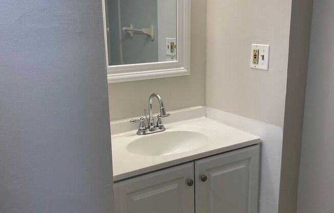 Studio, 1 bath, 12 sqft, $995, Unit #1F