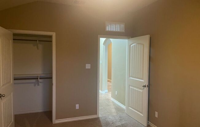 3 beds, 2 baths, $2,300