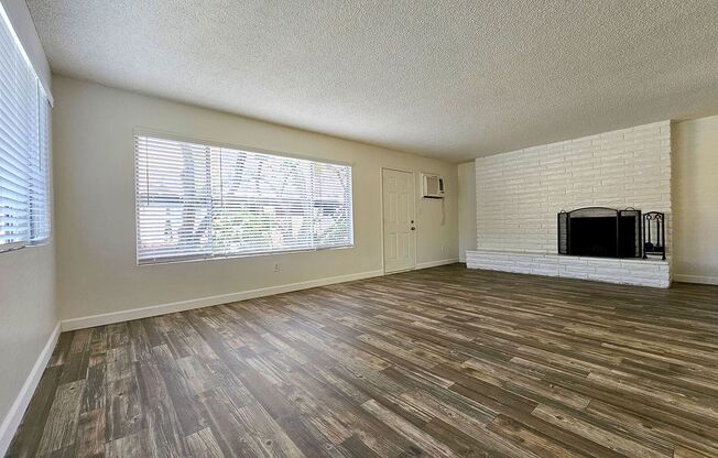 Town and Country Garden Apartments