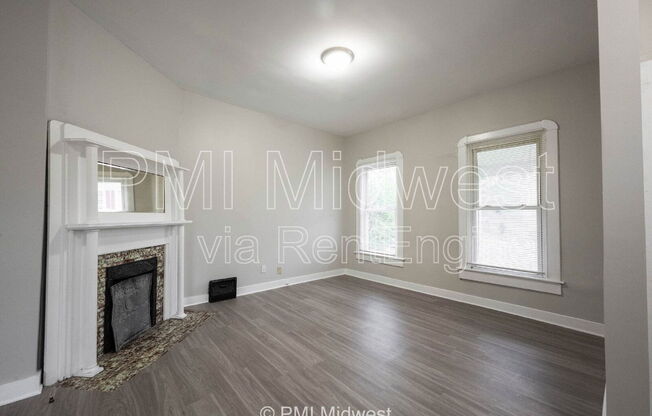 103 N STATE AVE