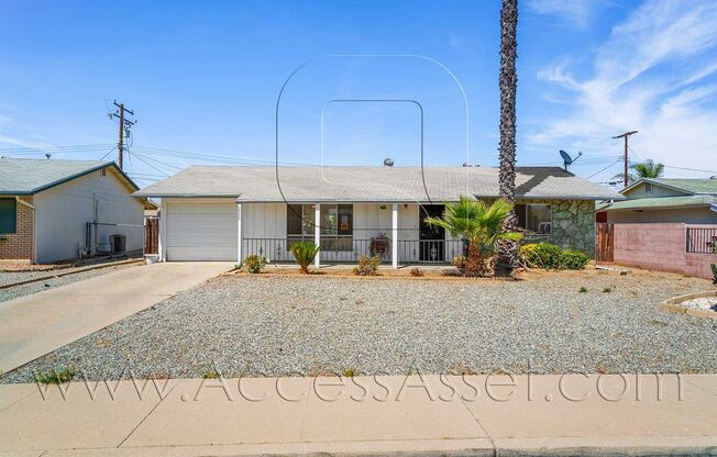 Beautifully Single-Story 2 Bed/1 Bath Home In Sun City 55+ Community!