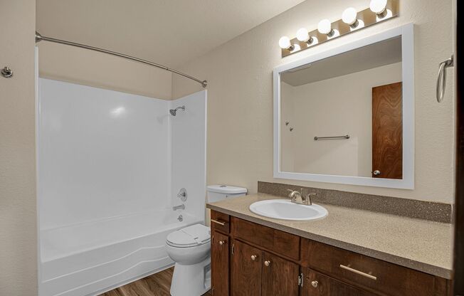 2 beds, 1.5 baths, 1,050 sqft, $2,049, Unit 214-772A