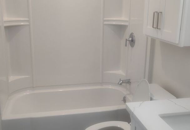 Studio, 1 bath, 239 sqft, $1,740, Unit 204