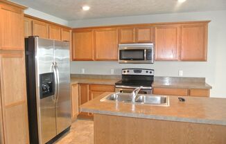 2 beds, 2 baths, $995, Unit Apartment 208