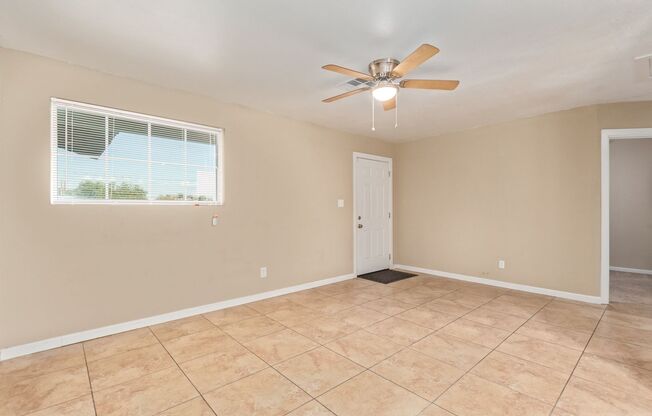 Stylishly Remodeled 2B/1BA in Prime Phoenix Location