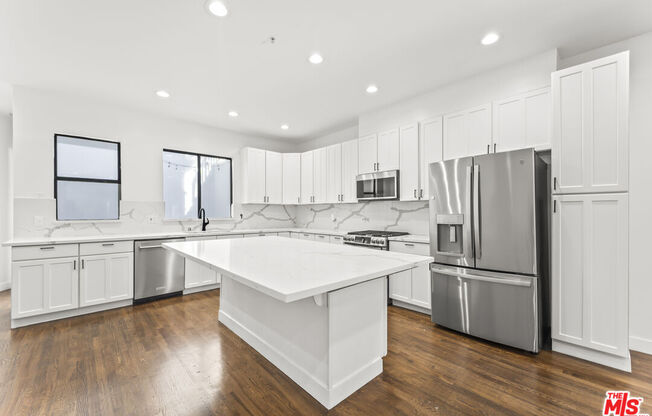 2646 RINCONIA DR