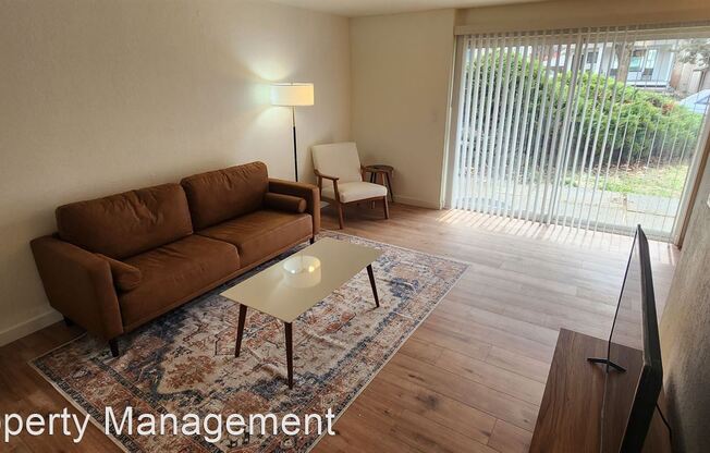 1110 W 10th Ave