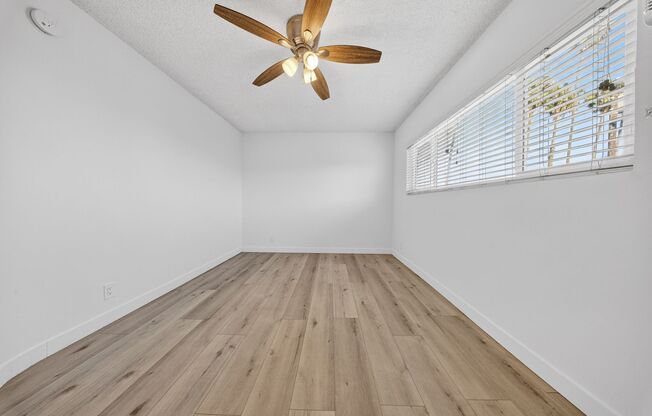2 beds, 2 baths, $2,800, Unit 017#201