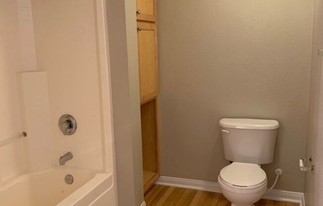 2 beds, 2 baths, 1,084 sqft, $2,250, Unit 1803