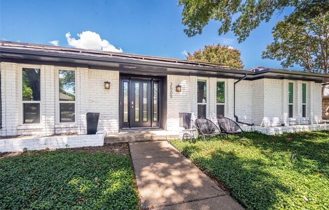 Beautiful 4-Bedroom Home in Plano