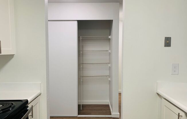 1 bed, 1 bath, 800 sqft, $2,000, Unit 232