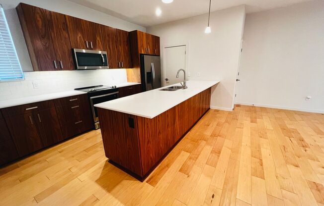 MOVE-IN SPECIAL: Open-Concept 2BD 2BA Condo in Downtown OKC, Civc Centre Flats!!