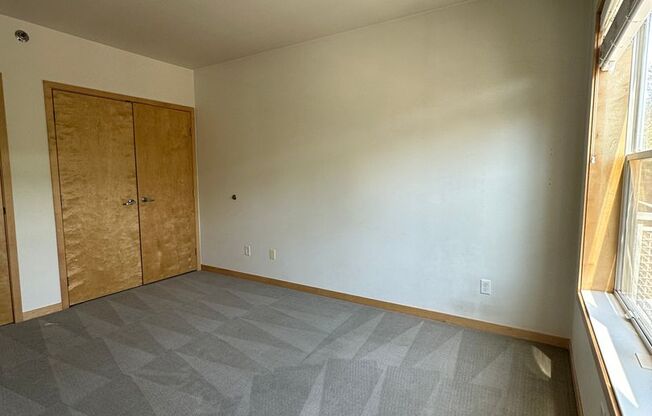 2 beds, 2 baths, 1,000 sqft, $1,395, Unit 312
