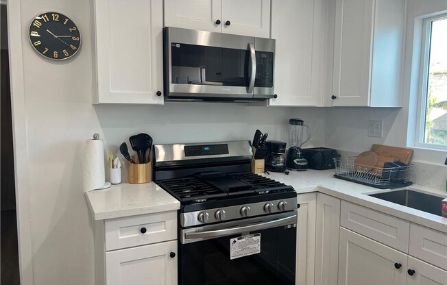 1441 S CLOVERDALE AVE