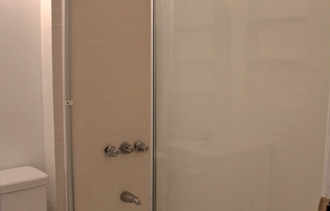 Studio, 1 bath, $1,190, Unit 26