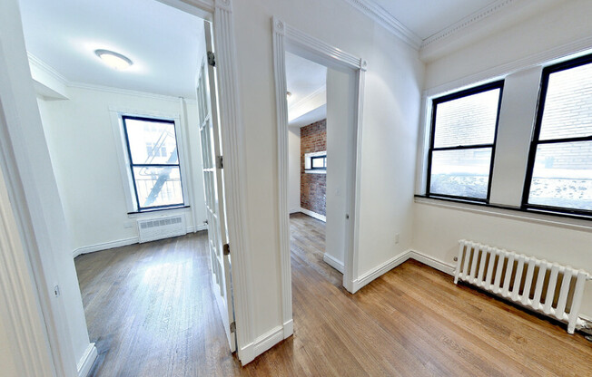 424 W 51 ST