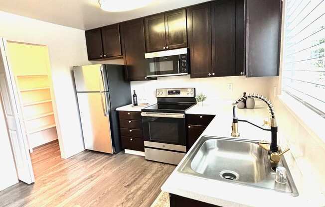 Campbell Plaza Apartments
710 Nido Drive, Campbell, CA 95008.