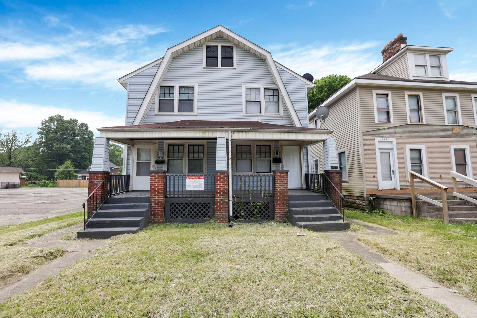 2229-2231 E 5th Ave