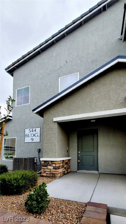 544 Teovani St #915