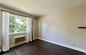 2 beds, 1.5 baths, $2,600