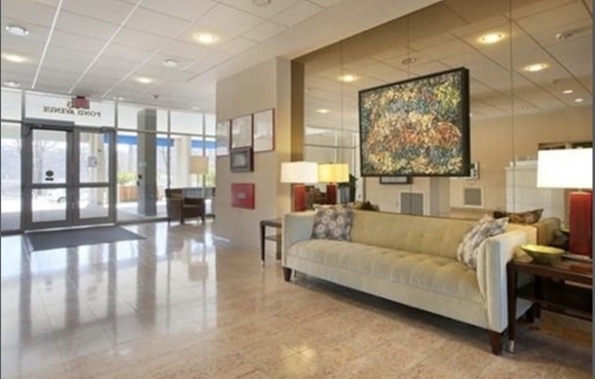 1 bed, 1 bath, 725 sqft, $3,000, Unit 813