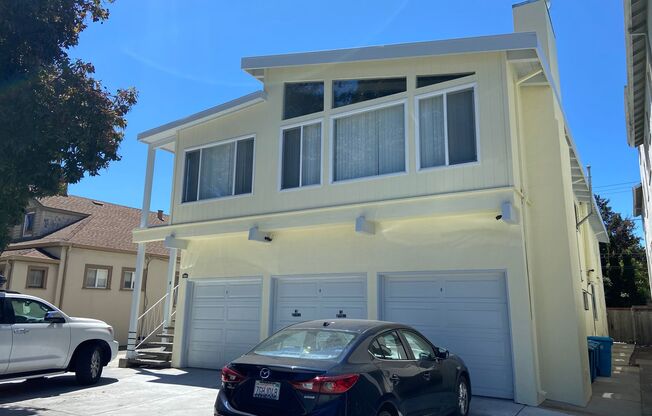 Burlingame one bed one bath with parking! Available now