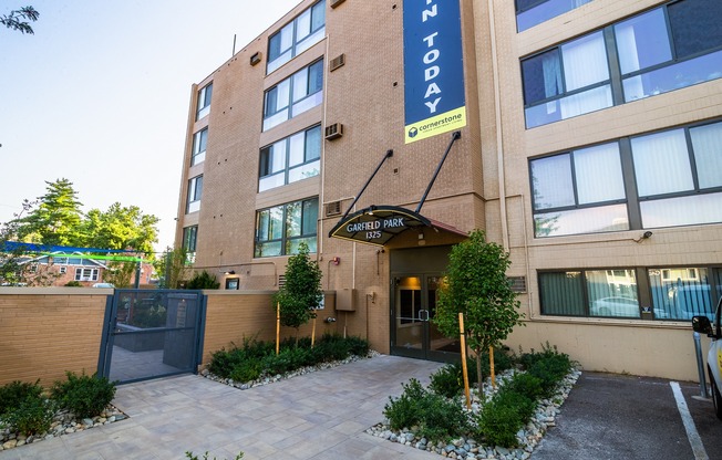 Garfield Park Apartments in Denver, Colorado