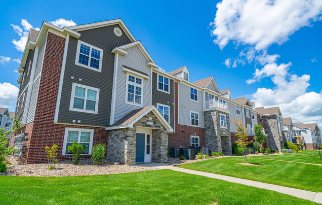 Lush Green Outdoor Spaces at Fieldstream Apartment Homes, Ankeny, IA