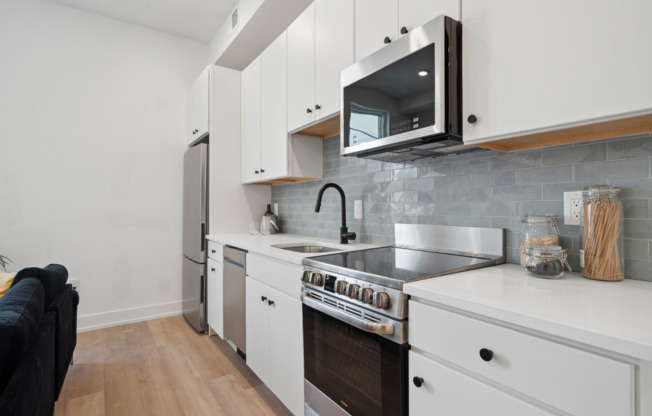 1 bed, 1 bath, 650 sqft, $1,499, Unit Unit 201