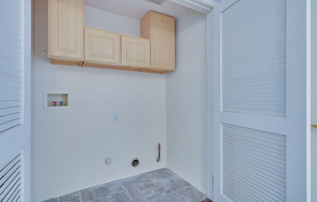 1 bed, 1 bath, $1,300, Unit # 1061