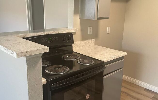 2 beds, 2 baths, 840 sqft, $1,800