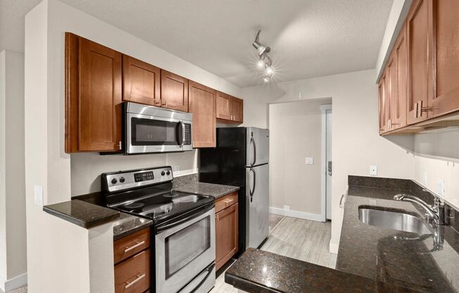 2 beds, 1 bath, $2,100