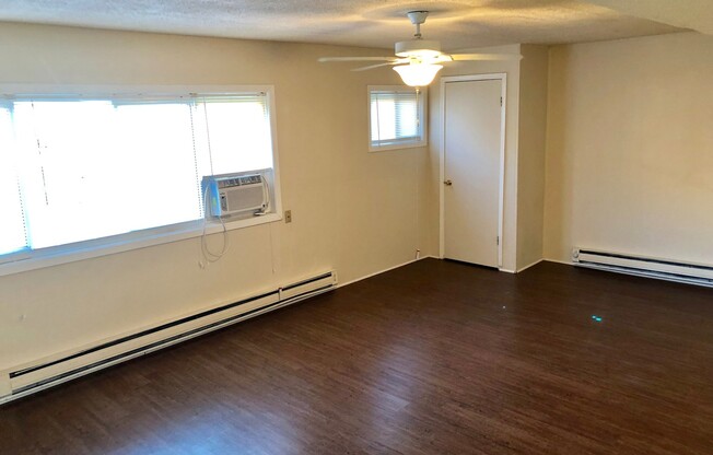 Studio, 1 bath, 550 sqft, $725, Unit 36A1