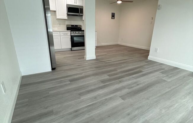 2 beds, 1 bath, 850 sqft, $2,325, Unit 9155-10