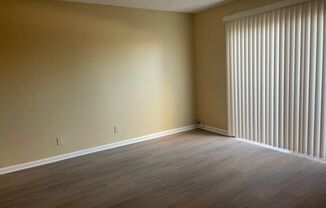 5 Sea Breeze Townhome Apartments