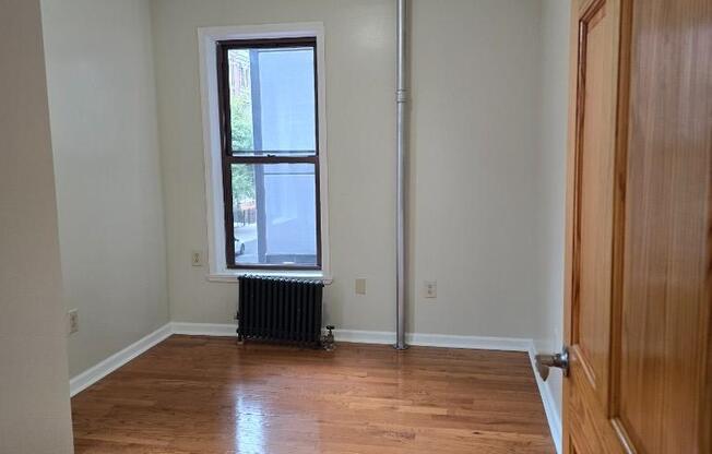 754 PARK PL