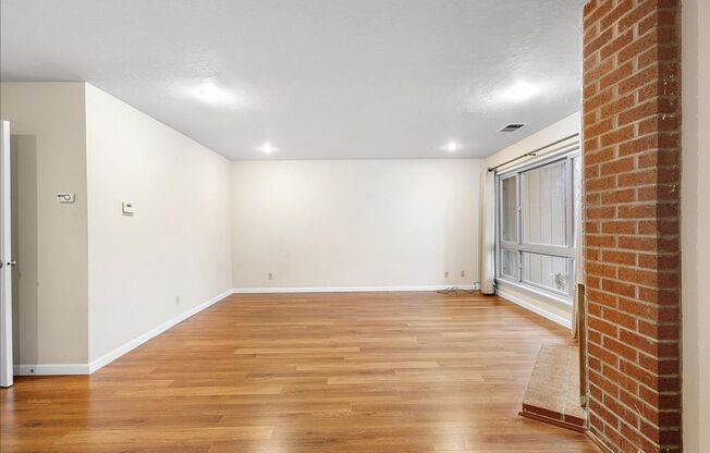 3310 Fir Ave - 4 bedroom | 2.5 bath | Townhouse