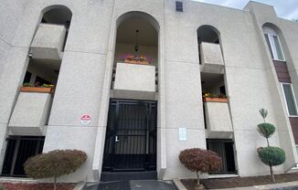 827 E. Ermina