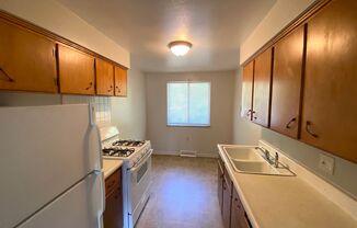 2 beds, 1 bath, 600 sqft, $750, Unit Unit 7