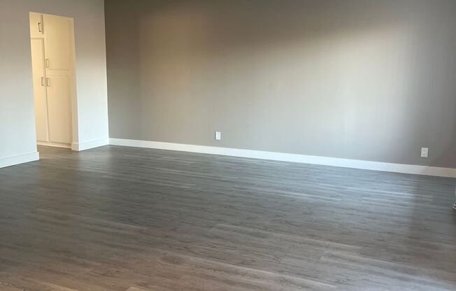 1 bed, 1 bath, 900 sqft, $2,025, Unit 381-35