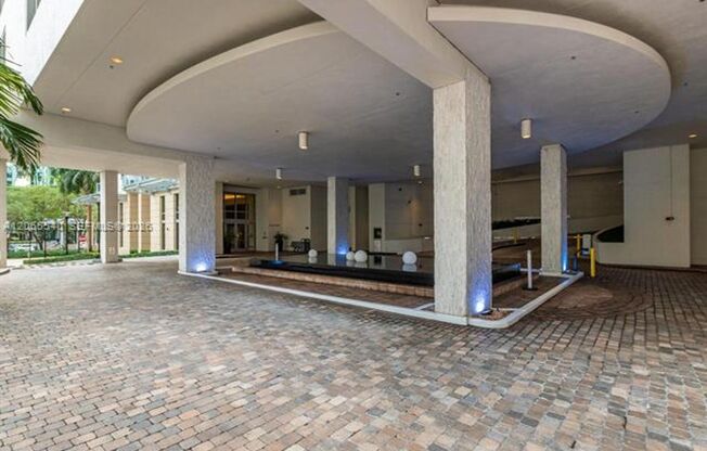 1 bed, 1.5 baths, $3,100, Unit # 206