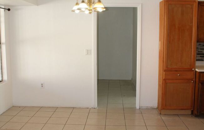 3 beds, 2 baths, $1,495