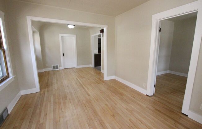 3 Bedroom 1.5 Bath West Allis House for Rent