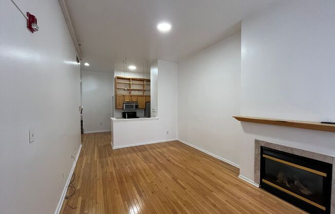 Bright Old City Loft