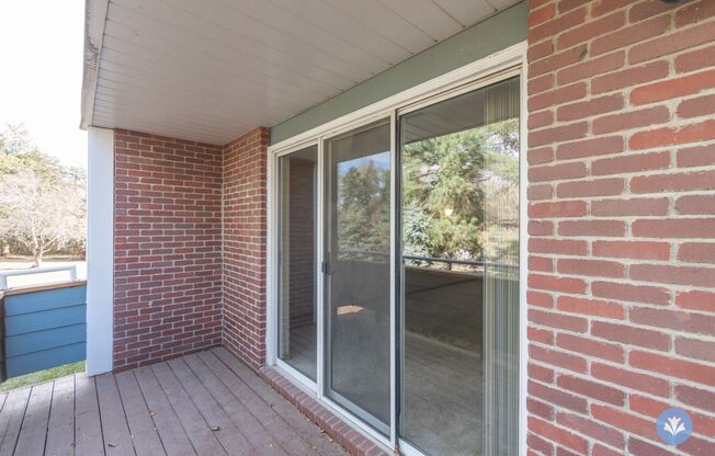 2 beds, 2 baths, 1,292 sqft, $1,599, Unit AL-31