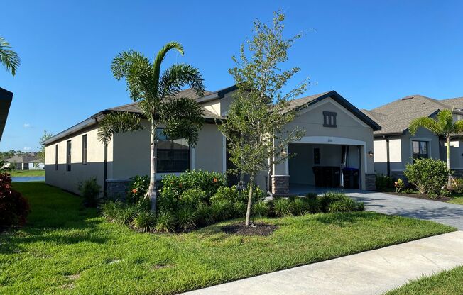 11100 Balfour St - Lakefront home