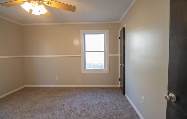 1 bed, 1 bath, 640 sqft, $895, Unit 1107 Eastland